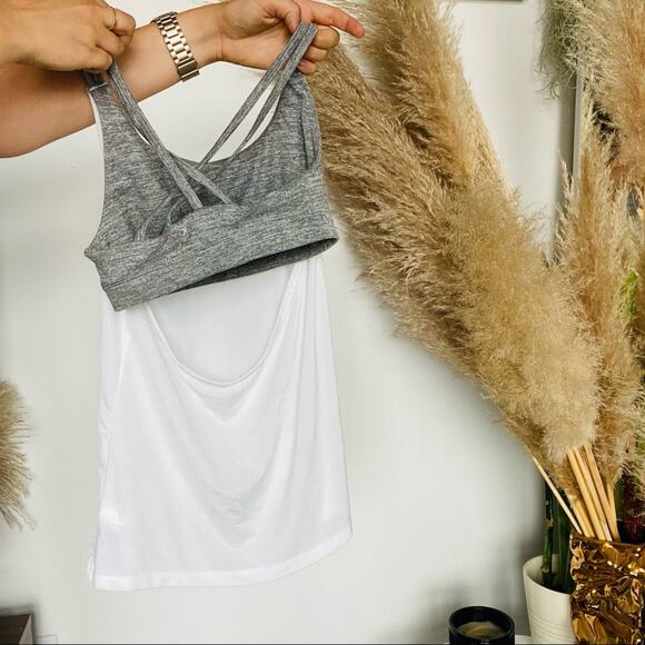 OLD NAVY ACTIVE White Grey Open Back Athletic Strap Sports Bra Tank Top Shirt XS - Picture 7 of 7